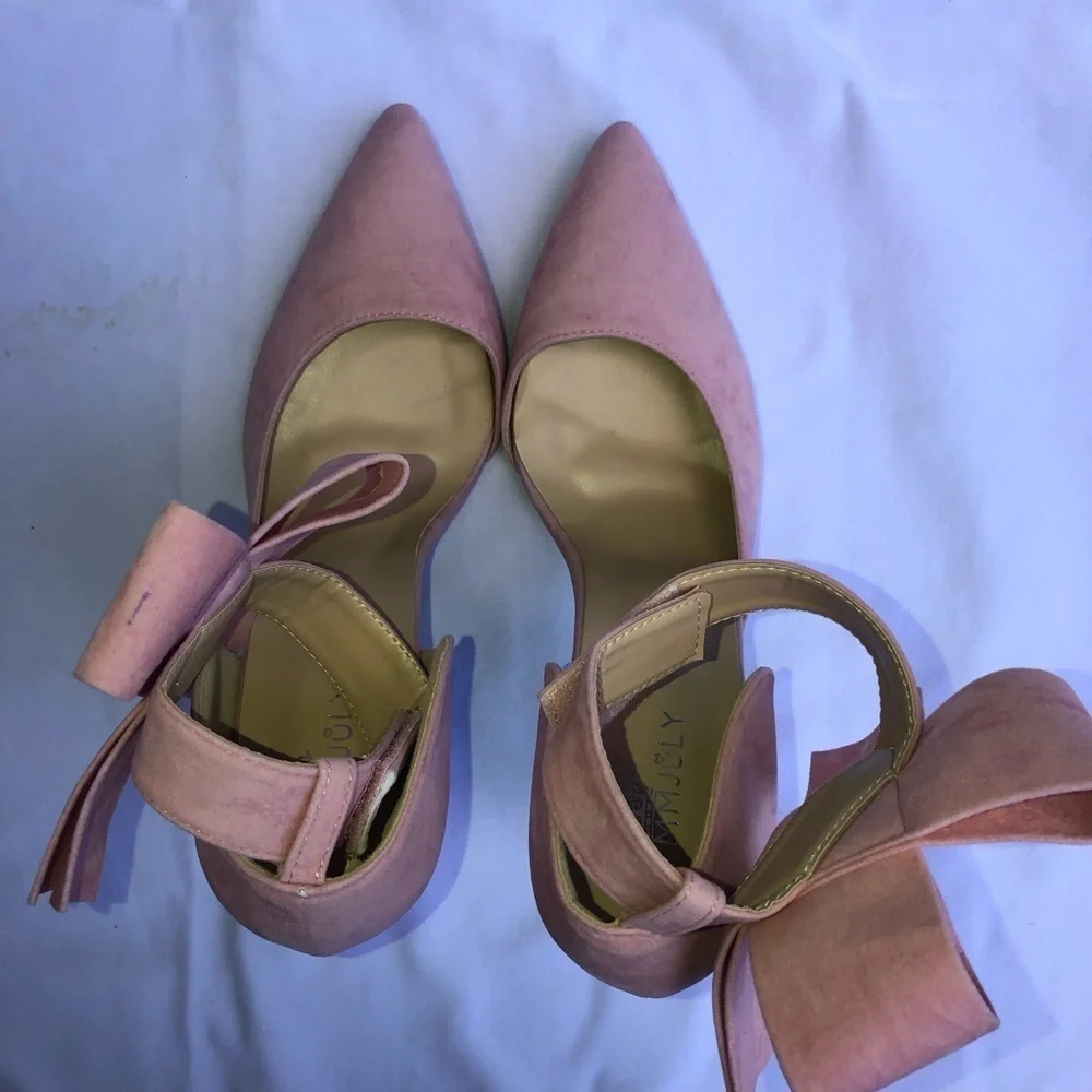MM July, size 42, size 11 pink 4.5 inch heels, velvet like material. Bow strap - Picture 13 of 16
